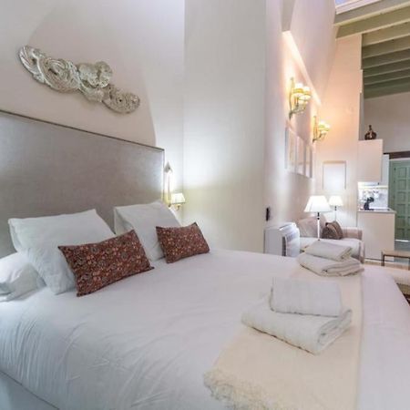 Juderia De Sevilla I Luxury Apartments Bagian luar foto