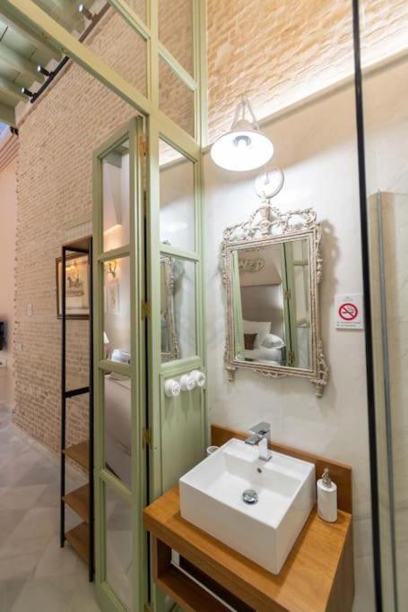 Juderia De Sevilla I Luxury Apartments Bagian luar foto