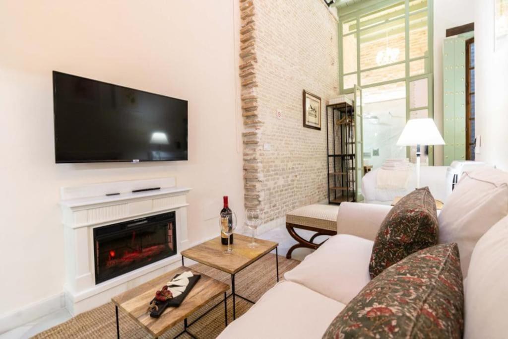 Juderia De Sevilla I Luxury Apartments Bagian luar foto
